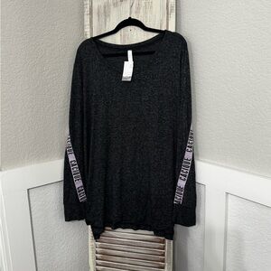 NWT!! CACIQUE Long-Sleeve Lounge Top with Purple Sleeve Logo 26/28